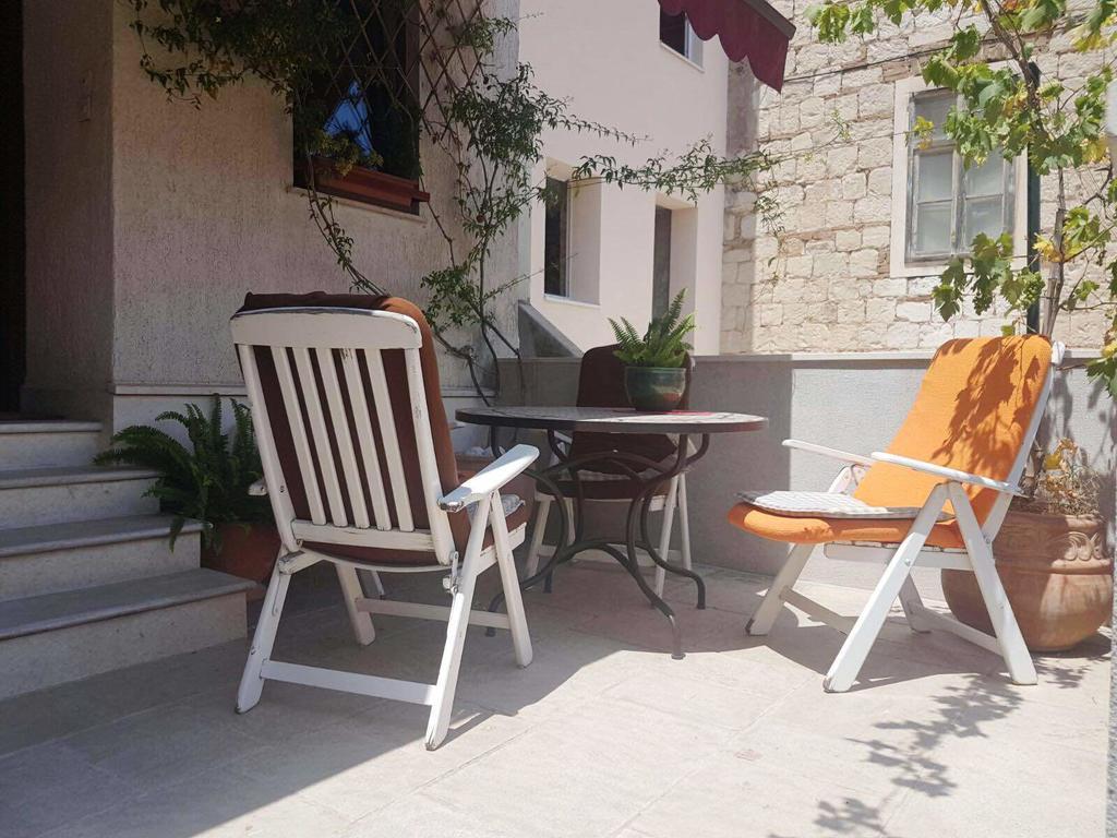 Guesthouse Fjaka สปลิท ภายนอก รูปภาพ